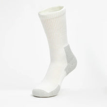 Load image into Gallery viewer, MAXIMUM CUSHION CREW RUNNING SOCKS
