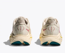 Load image into Gallery viewer, WOMEN'S CLIFTON 10
