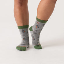 Load image into Gallery viewer, WOMEN'S FOLIAGE CREW SOCK
