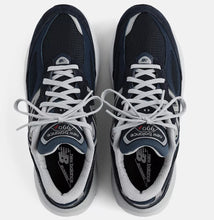 Load image into Gallery viewer, WOMEN'S 990 V6

