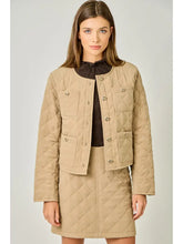 Load image into Gallery viewer, QUILTED JACKET

