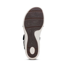 Load image into Gallery viewer, SAVANNAH ADJUSTABLE QUARTER STRAP SANDAL
