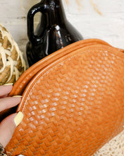 Load image into Gallery viewer, JAMIE WOVEN CROSSBODY
