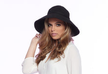Load image into Gallery viewer, RAIN/SUN PATENT HAT
