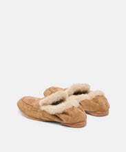 Load image into Gallery viewer, CLOEY PLUSH LOAFERS
