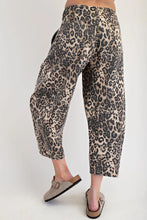 Load image into Gallery viewer, LEOPARD PANTS
