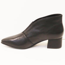 Load image into Gallery viewer, V-CUT BOOTIE
