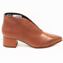Load image into Gallery viewer, V-CUT BOOTIE
