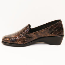 Load image into Gallery viewer, PATENT LOAFER
