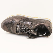 Load image into Gallery viewer, SLIP-ON SNEAKER
