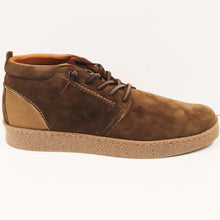 Load image into Gallery viewer, SUEDE CHUKKA
