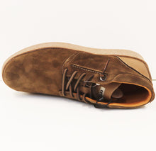 Load image into Gallery viewer, SUEDE CHUKKA
