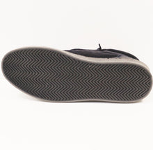 Load image into Gallery viewer, SUEDE CHUKKA
