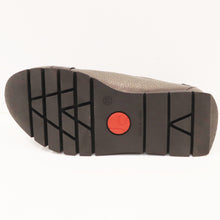 Load image into Gallery viewer, METALLIC OX
