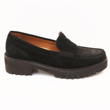 Load image into Gallery viewer, CARRERA
