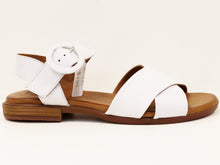 Load image into Gallery viewer, SMALL BUCKLE SANDAL
