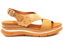 Load image into Gallery viewer, WEDGE PRINT SANDAL
