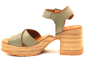 PLATFORM HEEL SANDAL