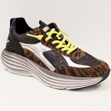 Load image into Gallery viewer, LEOPARD SNEAKER
