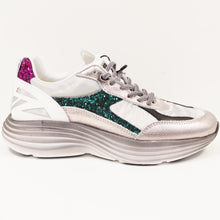 Load image into Gallery viewer, GLITTER SNEAKER
