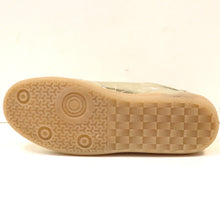 Load image into Gallery viewer, METALLIC STAR SNEAKER
