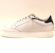 Load image into Gallery viewer, STAR SNEAKER
