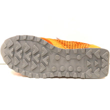 Load image into Gallery viewer, SLIP-ON SNEAKER
