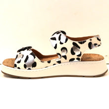 Load image into Gallery viewer, ADJUST SANDAL
