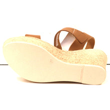 Load image into Gallery viewer, BUCKLE STRAP WEDGE
