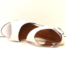 Load image into Gallery viewer, 1/4 STRAP SANDAL
