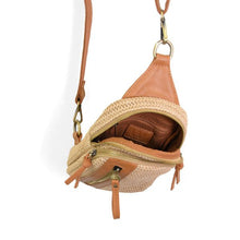 Load image into Gallery viewer, NATURAL STRAW SKYLER SLING BAG
