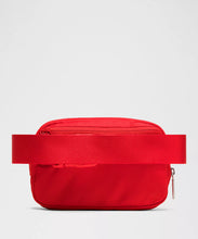Load image into Gallery viewer, EVERYWHERE BELT BAG

