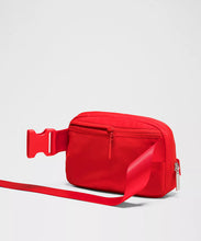 Load image into Gallery viewer, EVERYWHERE BELT BAG
