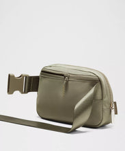 Load image into Gallery viewer, EVERYWHERE BELT BAG
