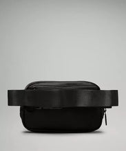 Load image into Gallery viewer, EVERYWHERE BELT BAG 1L
