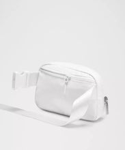 Load image into Gallery viewer, EVERYWHERE BELT BAG
