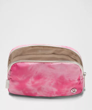 Load image into Gallery viewer, EVERYWHERE-BELT-BAG-1L-FRONT-VIEW
