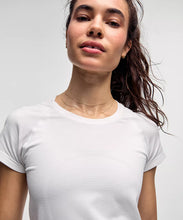 Load image into Gallery viewer, SWIFTLY TECH SHORT-SLEEVE SHIRT 2.0 WAIST LENGTH

