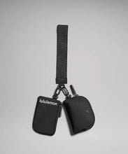 Load image into Gallery viewer, DUAL POUCH WRISTLET
