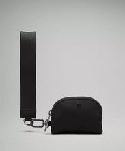 Load image into Gallery viewer, DUAL POUCH WRISTLET
