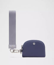 Load image into Gallery viewer, DUAL POUCH WRISTLET
