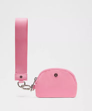Load image into Gallery viewer, DUAL POUCH WRISTLET
