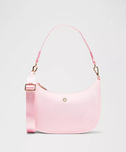 Load image into Gallery viewer, CITY-ESSENTIALS-SMALL-SHOULDER-BAG-3L-FRONT-VIEW

