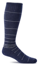 Load image into Gallery viewer, CIRCULATOR MEN KNEE-HIGH-NAVY MODERATE COMPRESSION
