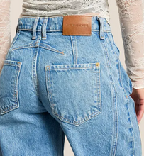 Load image into Gallery viewer, GOOD LUCK MID-RISE BARREL JEAN
