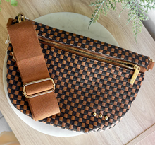 Load image into Gallery viewer, WESTLYN BUM BAG IN WOVEN
