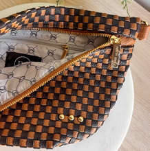 Load image into Gallery viewer, WESTLYN BUM BAG IN WOVEN
