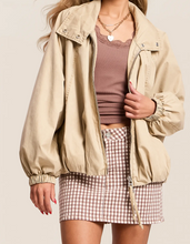 Load image into Gallery viewer, CHELSEA JACKET
