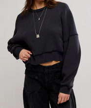 Load image into Gallery viewer, SKYLINE TEE
