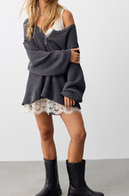 Load image into Gallery viewer, MONTREAL OVERSIZED THERMAL HENLEY
